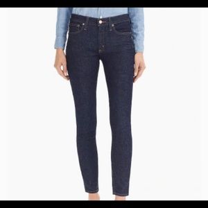 J. CREW PETITE 8" TOOTHPICK IN CLASSIC WASH